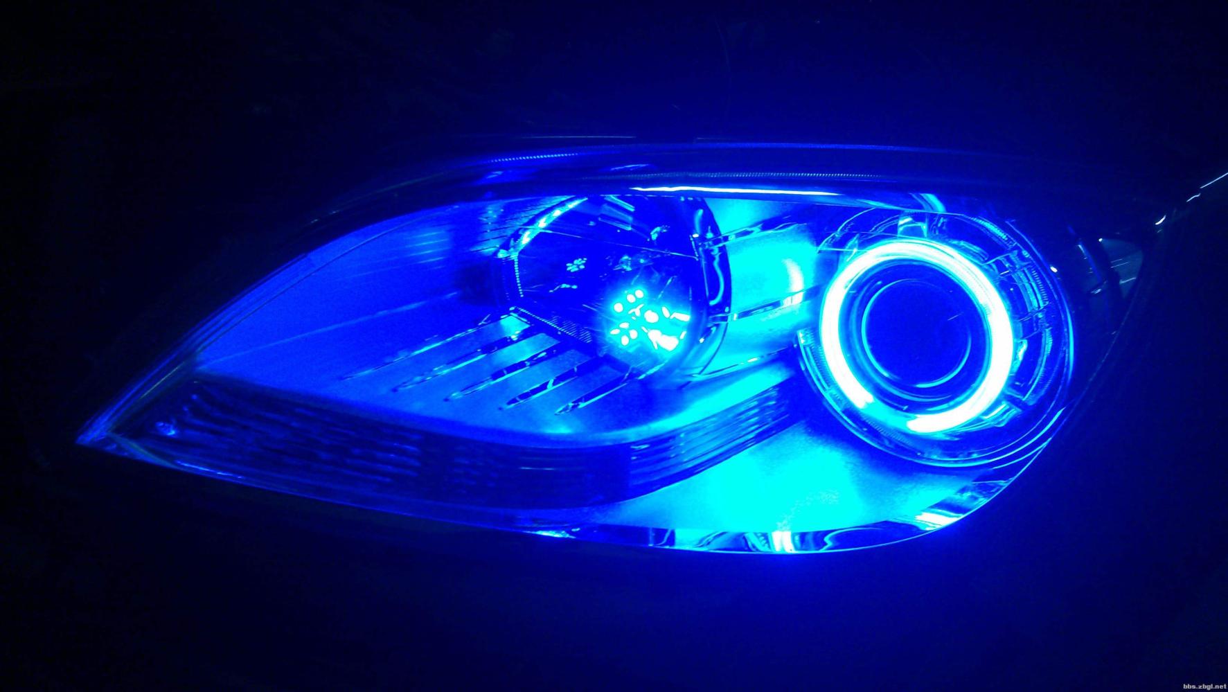 汽車(chē)燈.jpg